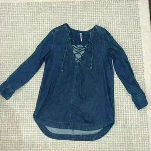 Free people‎ size M lace up the front denim shirt/ Mini Dress top.
